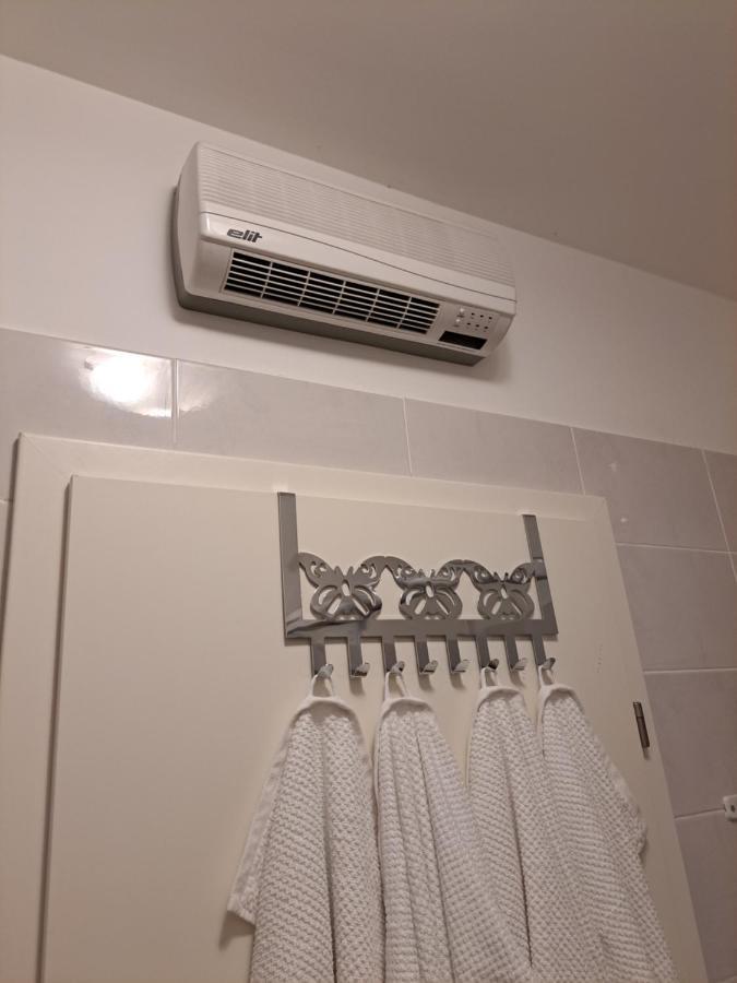 Mariposa, Apartment With Balcony, Private Parking In The Garage, Near The Biggest Shopping Center Mall Of Split Dış mekan fotoğraf